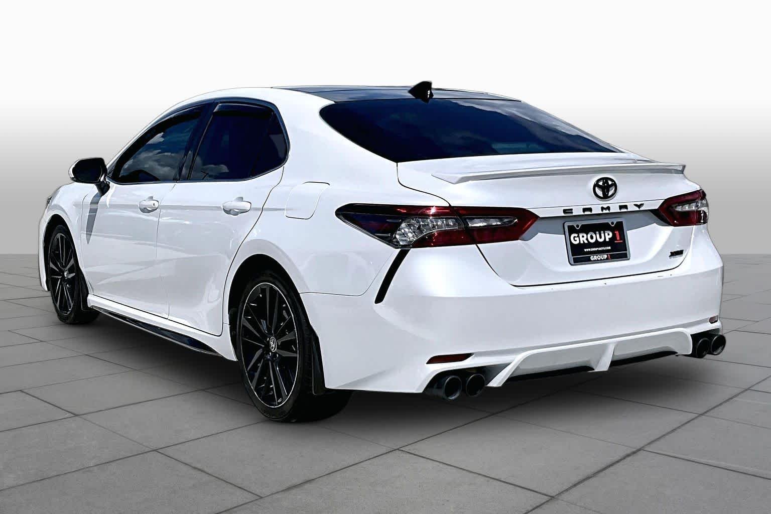 Used 2021 Wind Chill Pearl Toyota XSE image 12