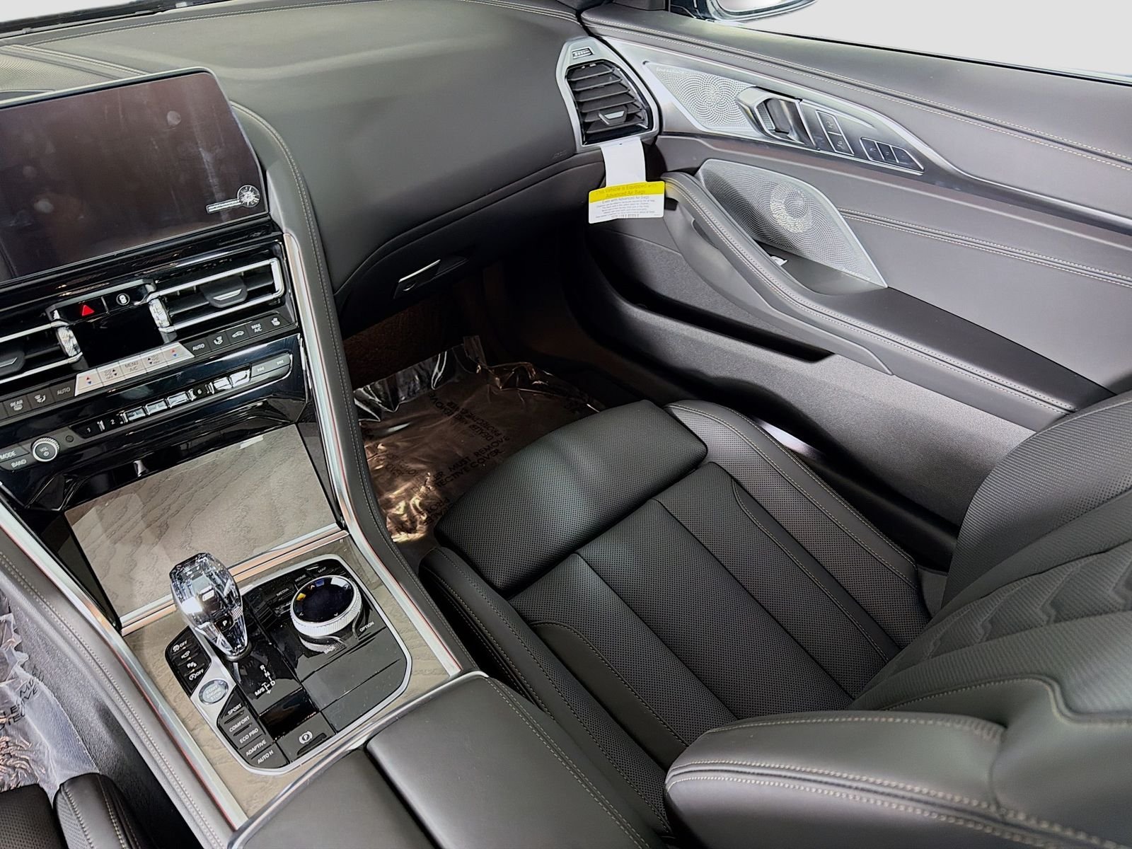 2026 BMW 8 Series 840i - Photo 24