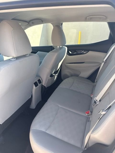 Used 2019 White Nissan SV image 7