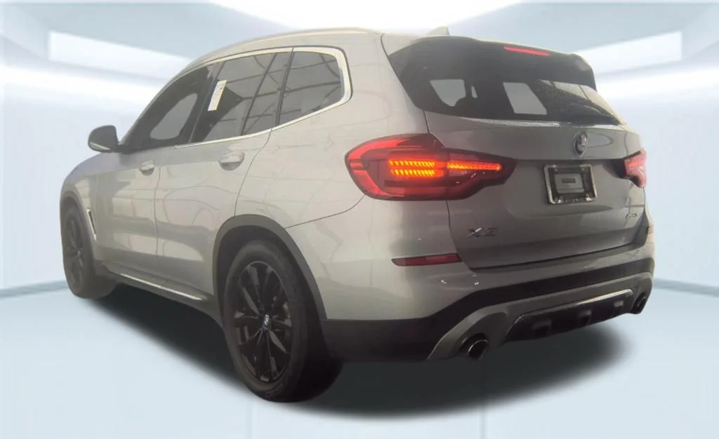 Used 2019 Silver BMW xDrive30i image 12