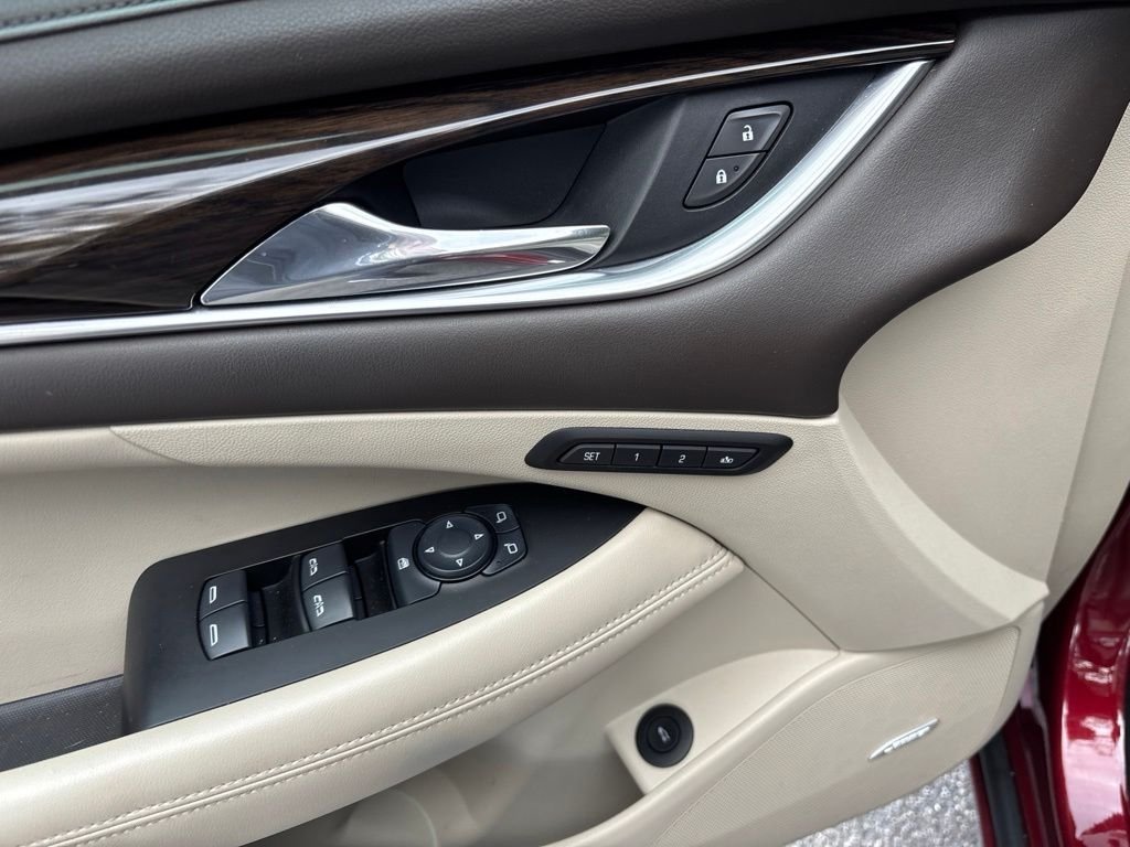 Used 2017 Red Buick Essence image 10