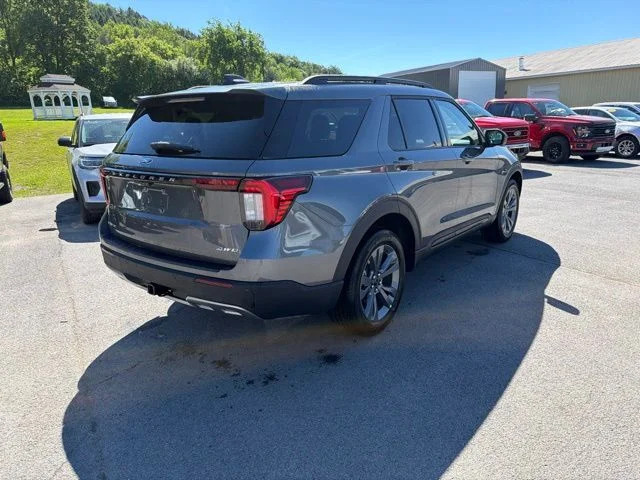 Used 2026 Carbonized Gray Metallic Ford Active image 10