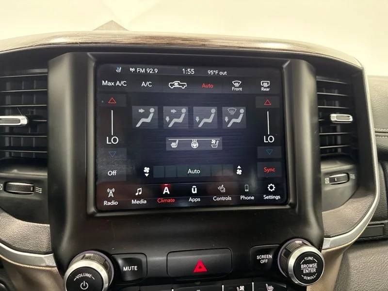 Used 2020 Silver Ram Laramie image 28