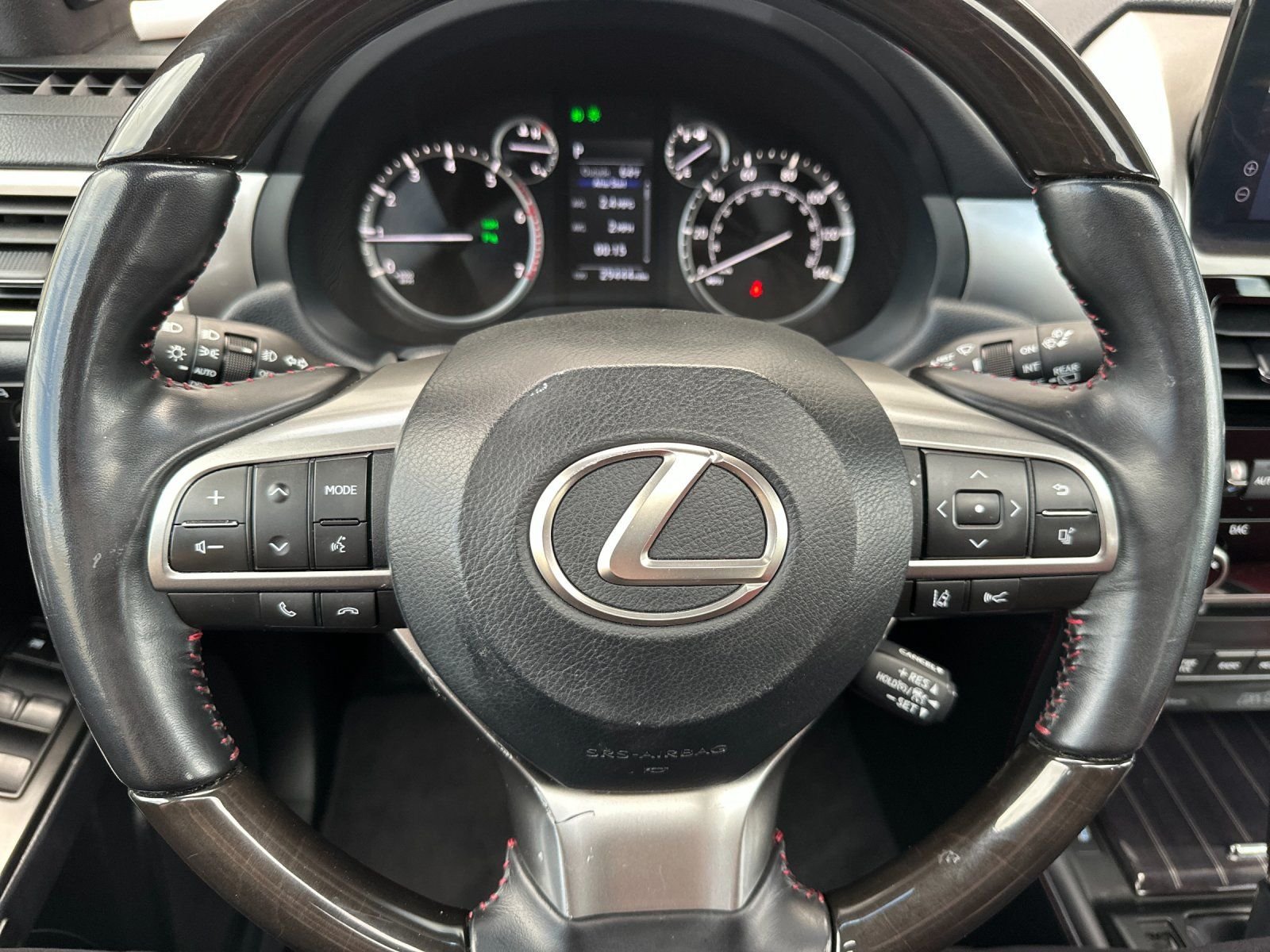 Used 2022 Silver Lexus 460 image 26