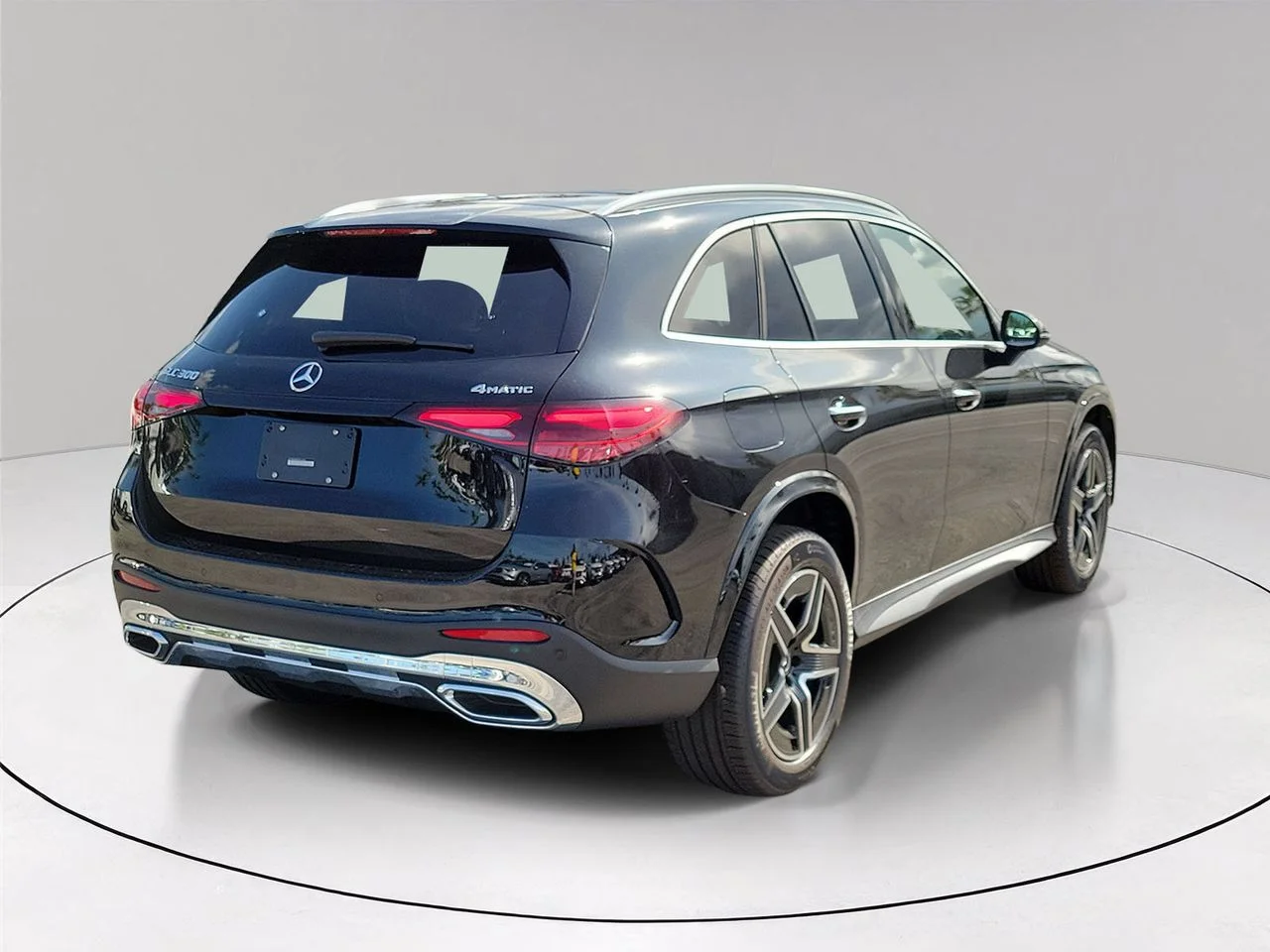 New 2026 Black Mercedes-Benz GLC 300 image 4