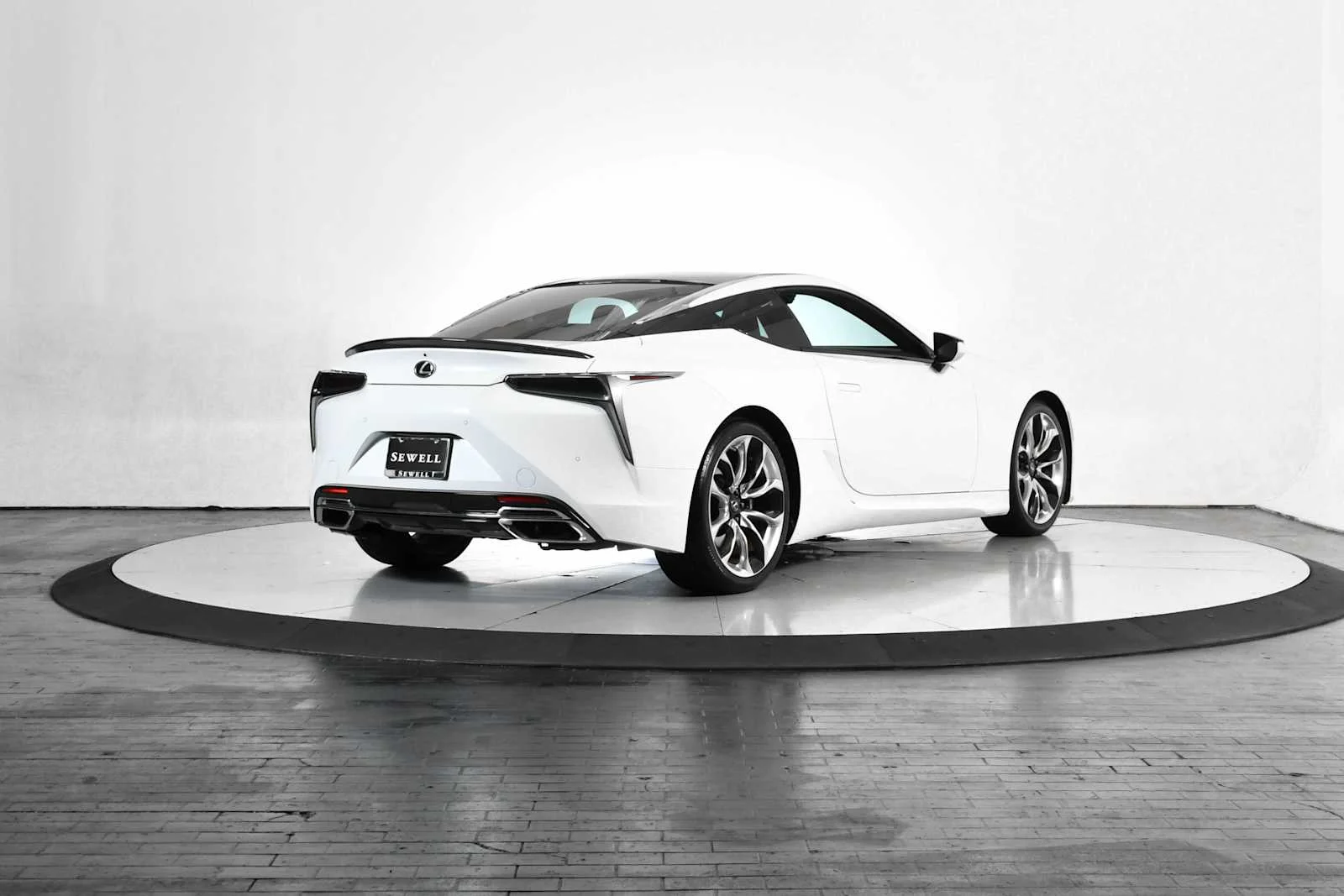 Certified Used 2021 ULTRA WHITE Lexus  image 5