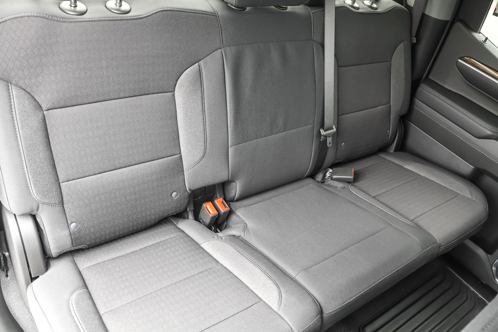 New 2025 Summit White Chevrolet LT (2FL) image 41