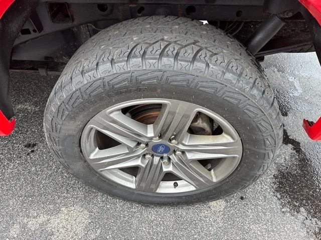 Used 2020 Red Ford XLT image 12