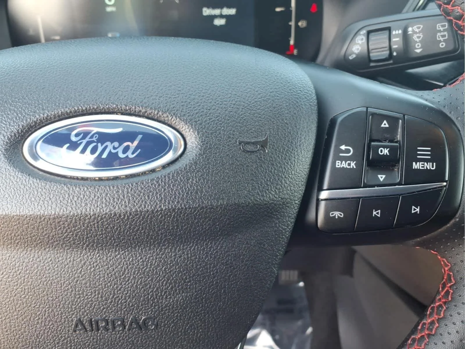 Used 2025 Agate Black Ford ST-Line Select image 29