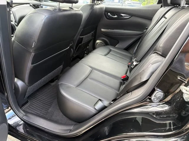 Used 2022 Black Nissan SL FWD Xtronic CVT image 20
