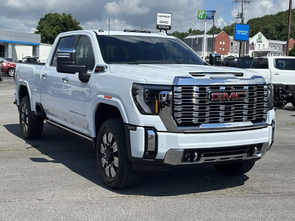 New 2026 Glacier White Tricoat GMC Denali image 4
