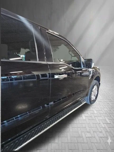 Used 2023 Black Ford XLT image 50