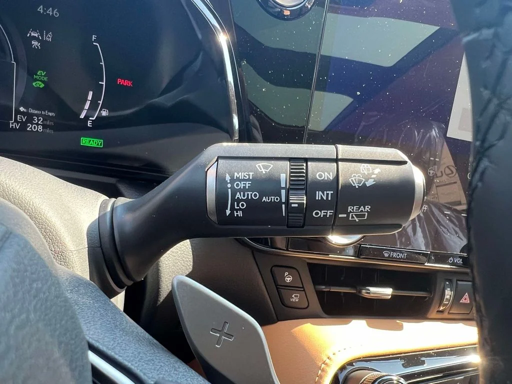 2026 Lexus NX 450h+ Luxury - Photo 23