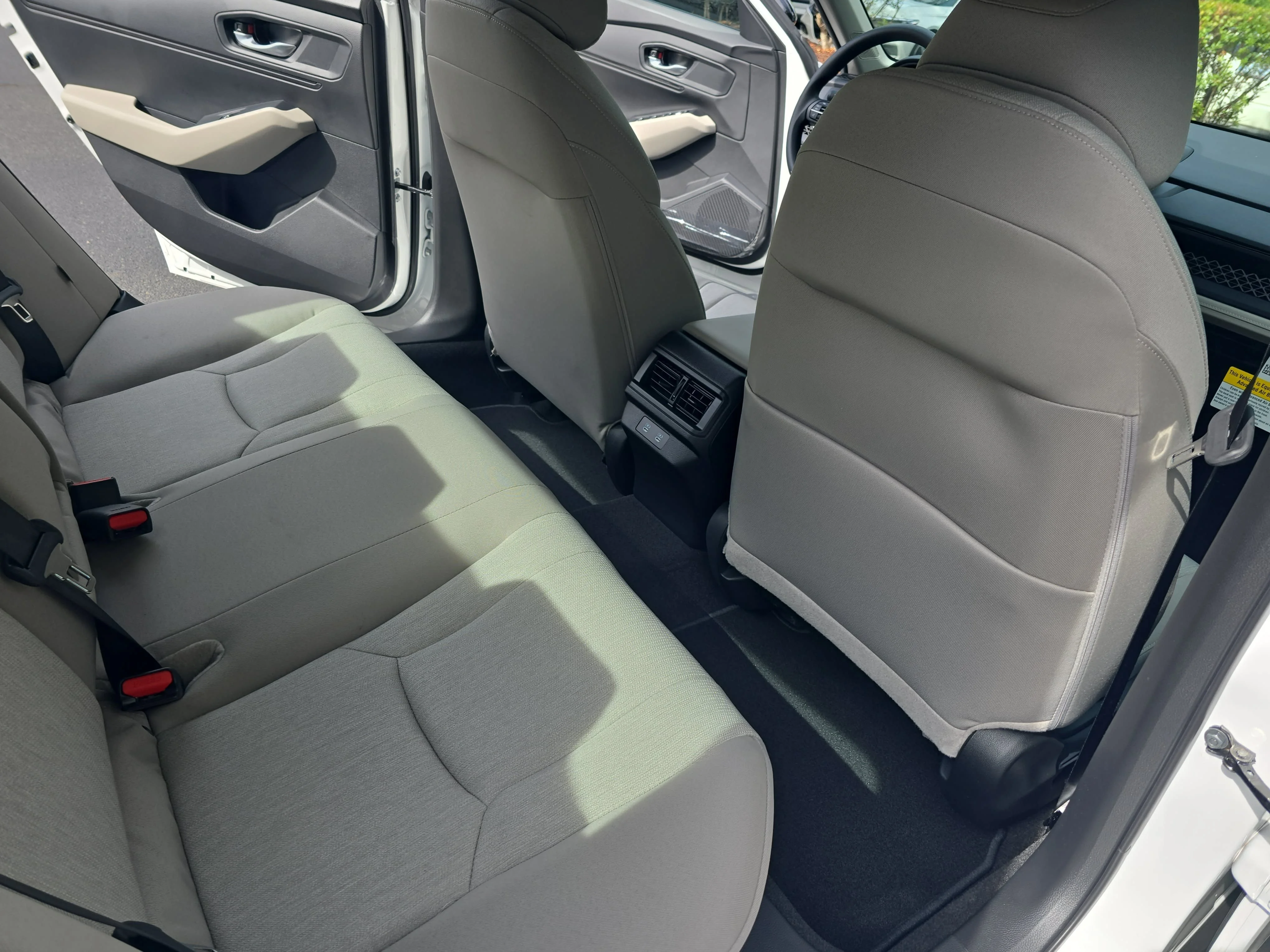 New 2026 Platinum White Pearl Honda SE image 11