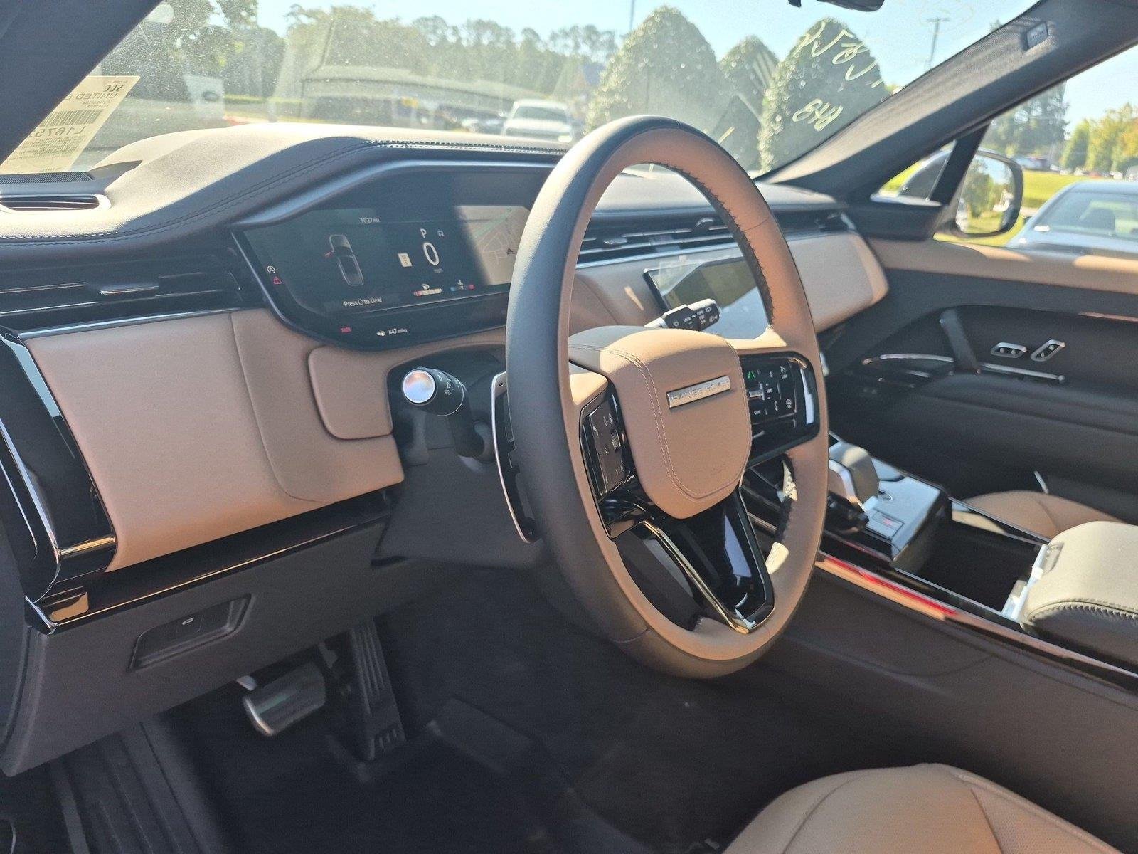 New 2027 Charente Grey Land Rover Dynamic SE image 17
