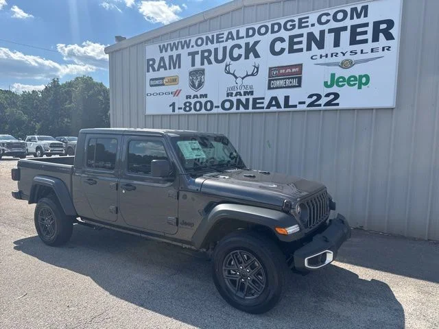 2026 Jeep Gladiator Sport S Auto's photo