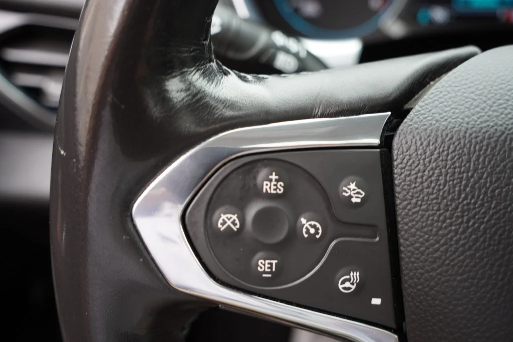 Certified Used 2019 Iridescent Pearl Tricoat Chevrolet Premier image 36