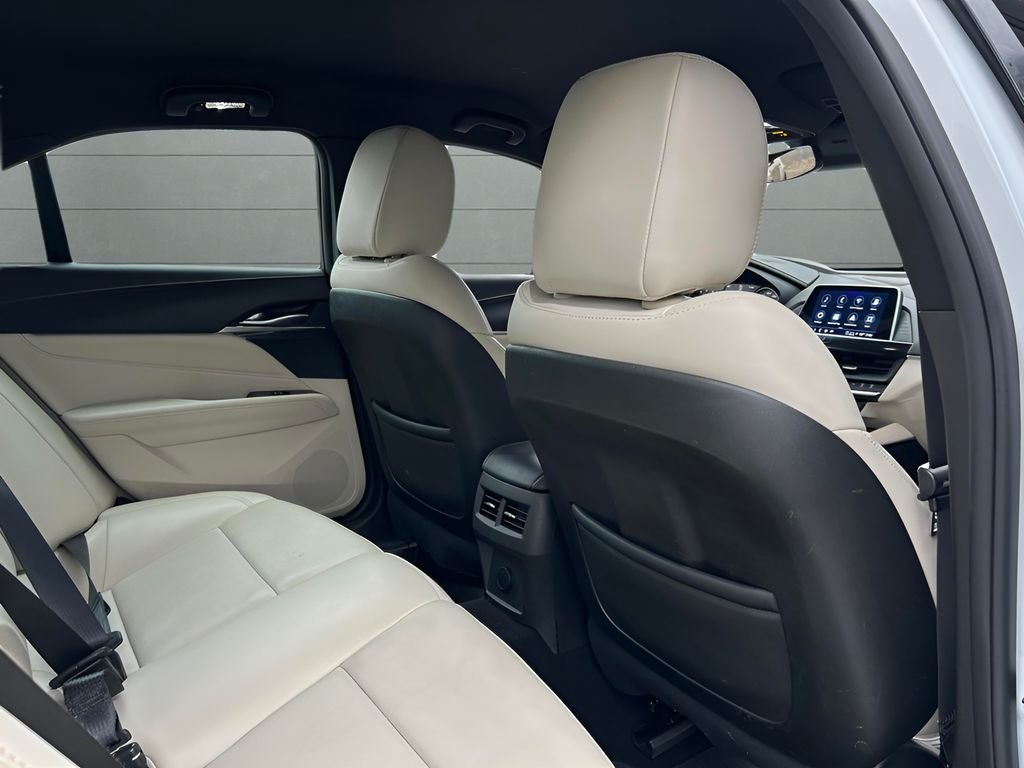 Used 2024 White Cadillac Premium Luxury image 27