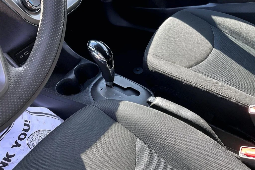 Used 2021 White Chevrolet 1LT image 20