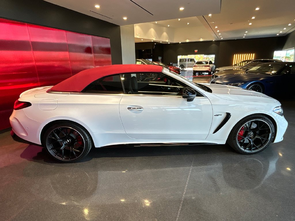 New 2027 MANUFAKTUR Moonlight White Metallic Mercedes-Benz AMG® CLE 53 4MATIC+ Cabriolet image 6