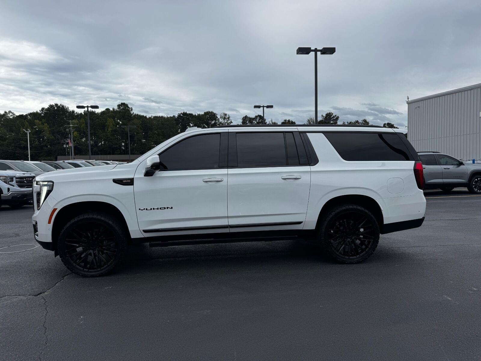 Used 2025 Summit White GMC Elevation image 2