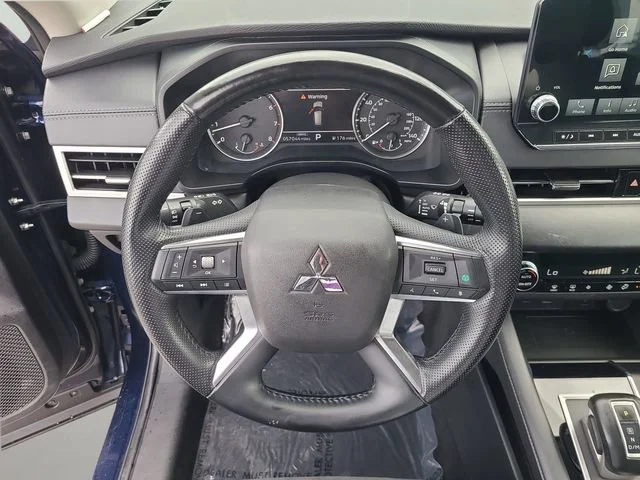 Used 2024 Black Mitsubishi SE image 23