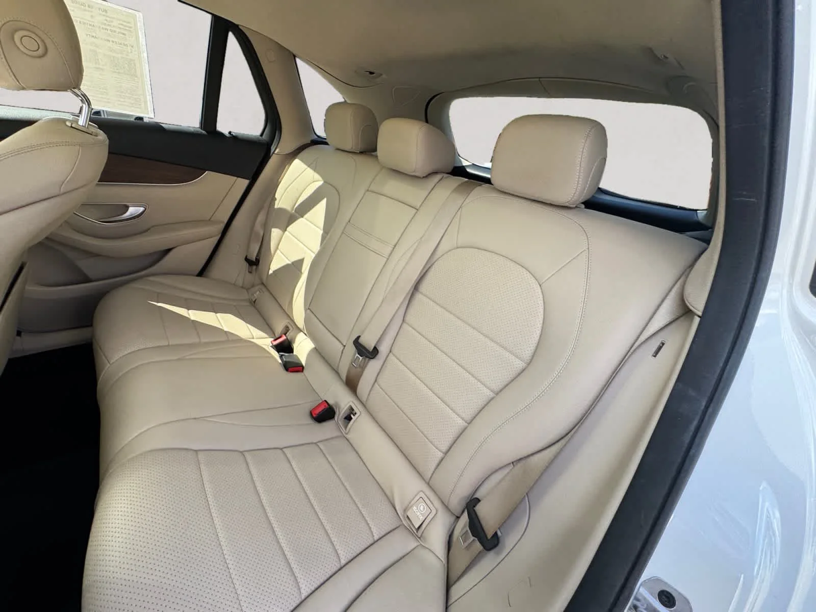 2022 Mercedes-Benz GLC GLC300 - Photo 13