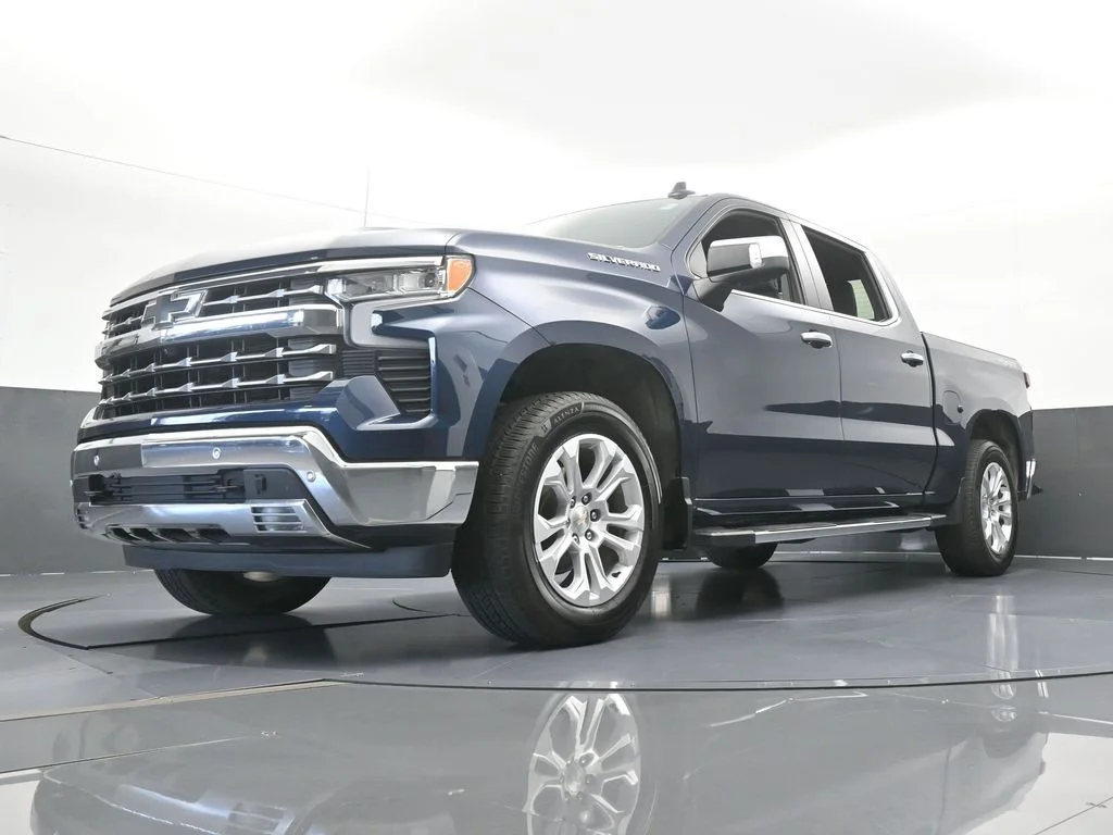 Used 2022 Northsky Blue Metallic Chevrolet LTZ image 61