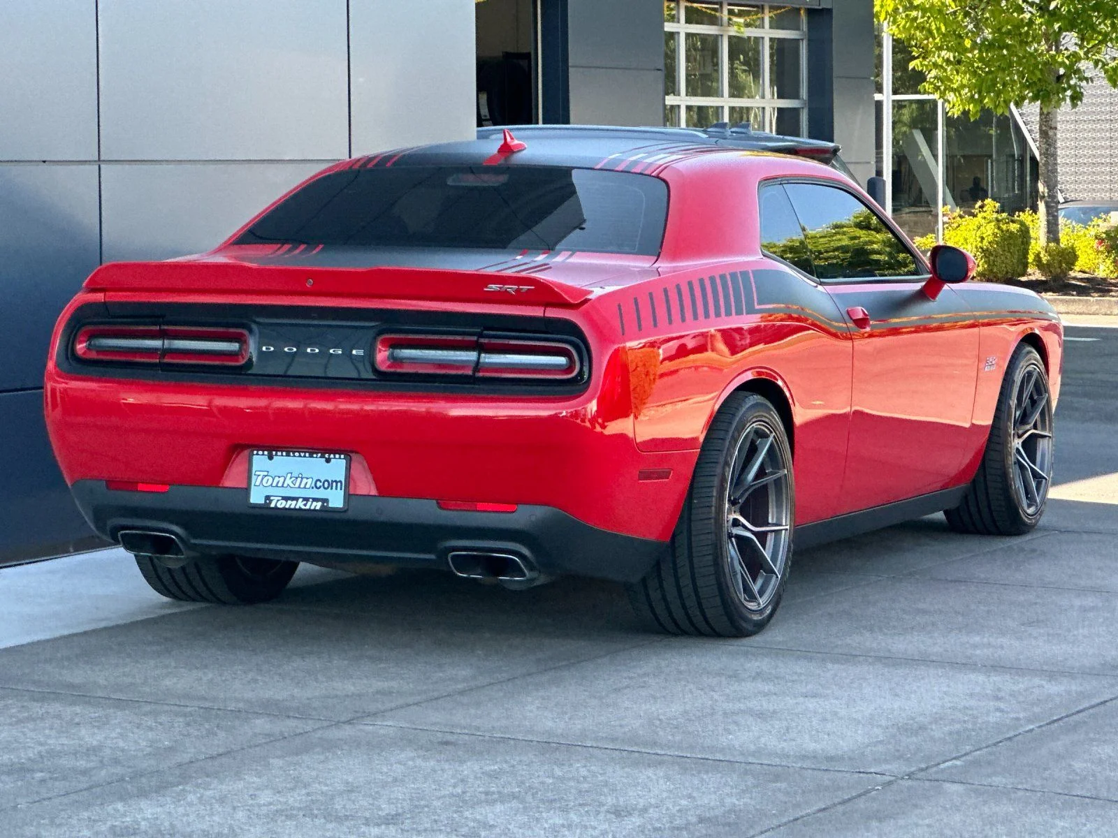 Used 2016 Torred Clearcoat Dodge SRT 392 image 3