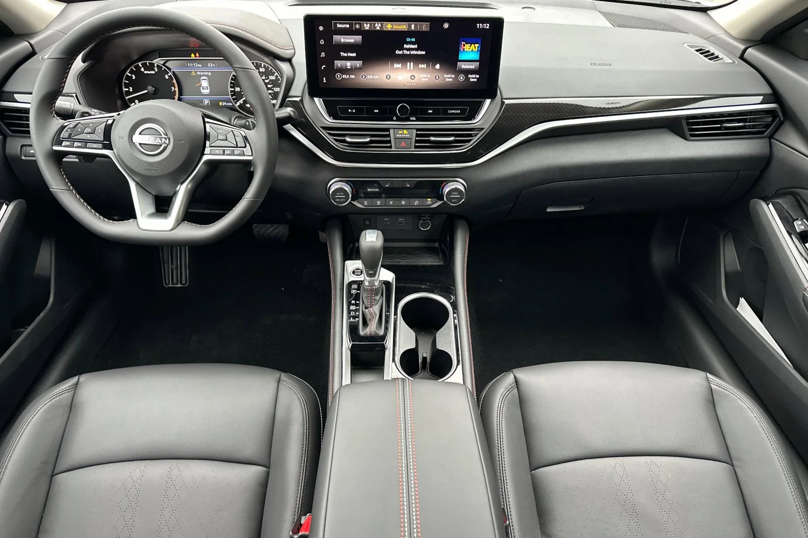 2025 Nissan Altima SR - Photo 13
