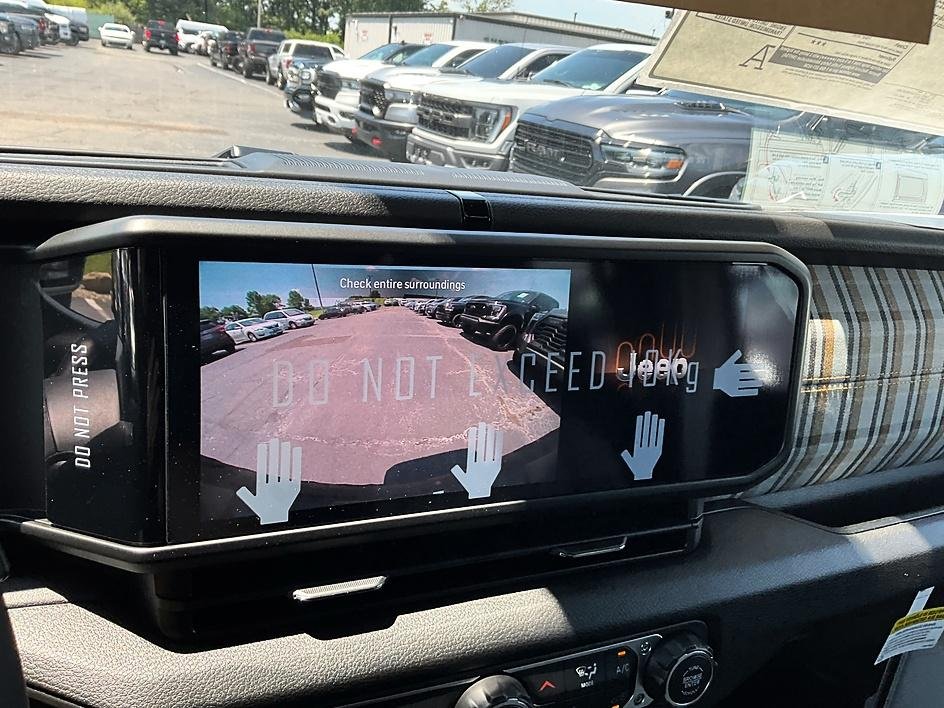 New 2026 Bright White Clearcoat Jeep 85th Anniversary Edition image 19