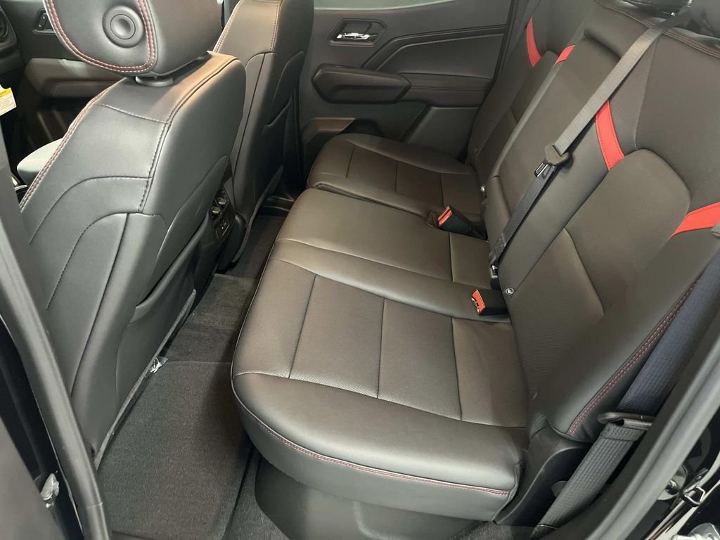 2026 Chevrolet Colorado Z71 - Photo 12