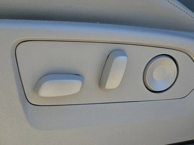 2026 GMC Sierra 3500HD SLT - Photo 14