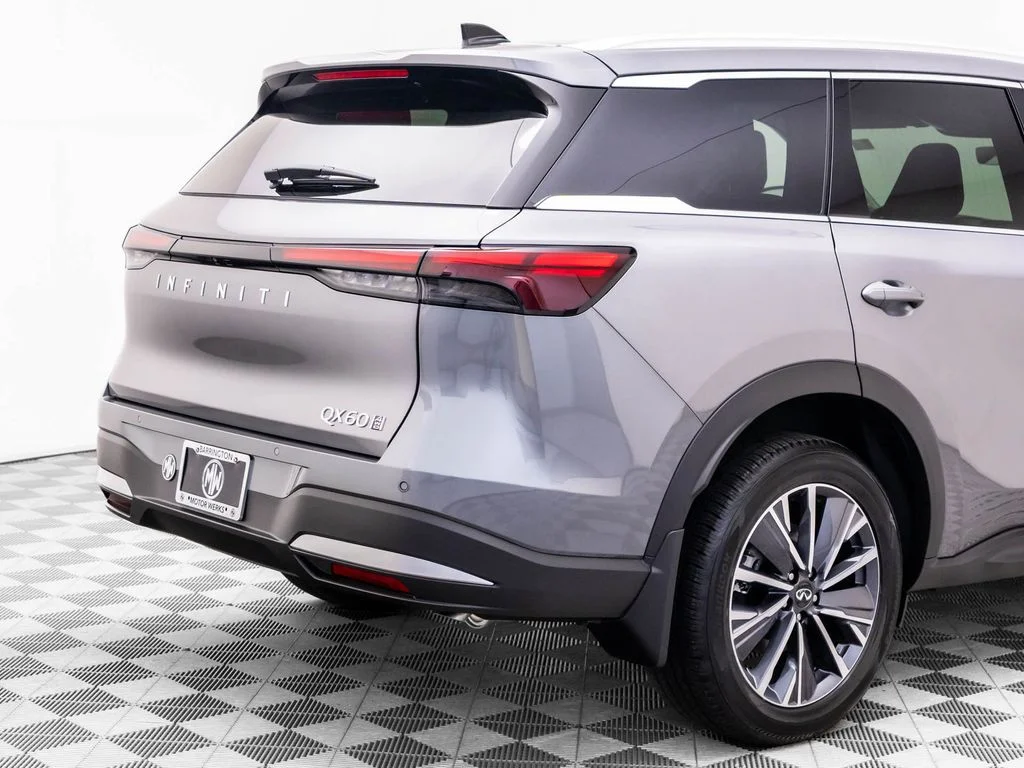 New 2027 GRAPHITE SHADOW INFINITI Luxe AWD image 34