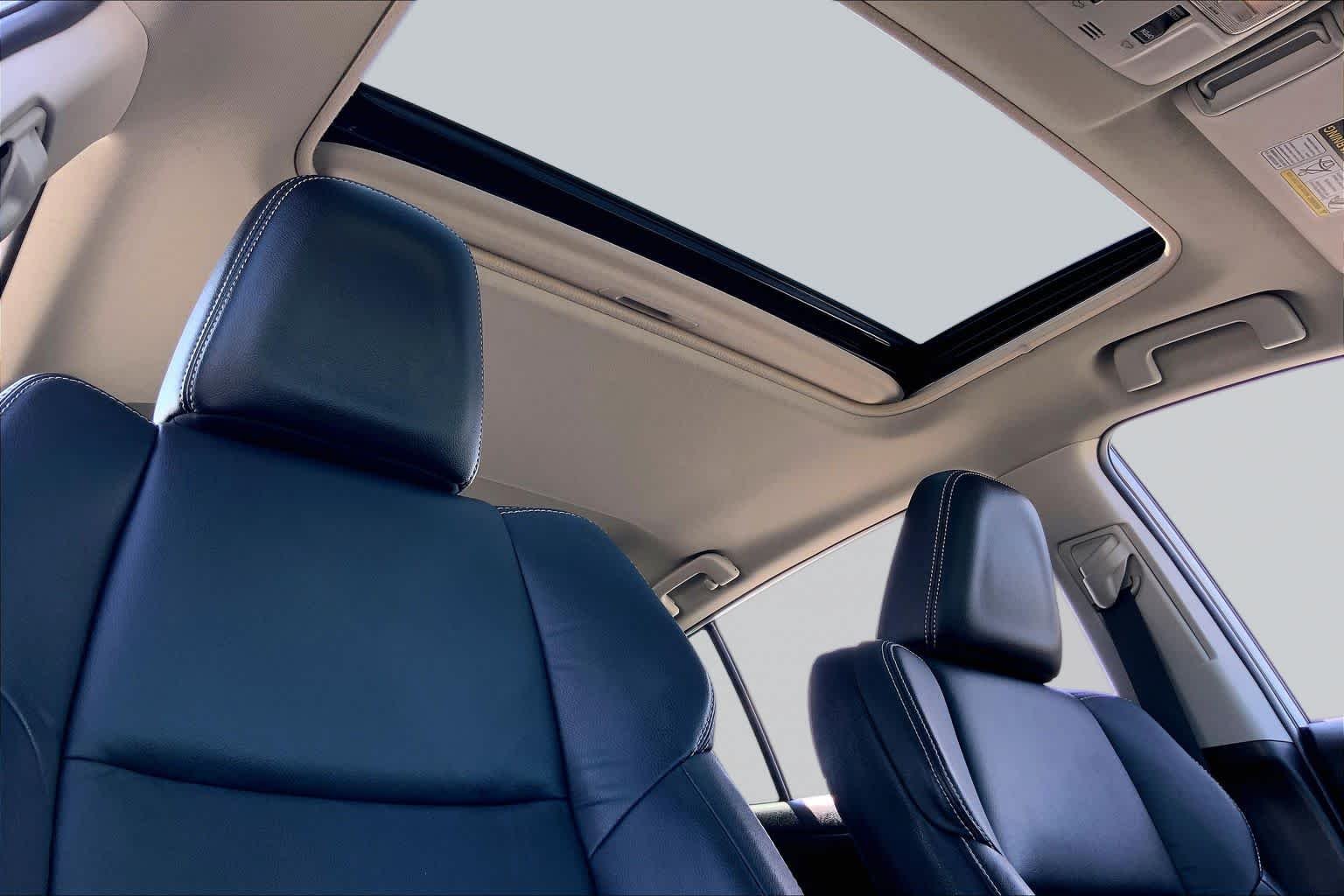 Used 2015 Classic Silver Metallic Toyota Limited image 14
