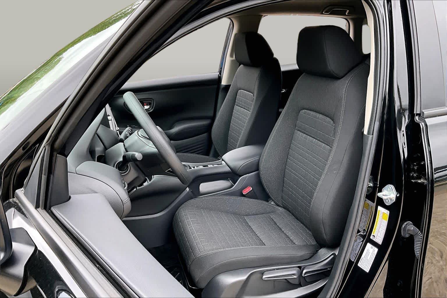 2027 Honda HR-V LX - Photo 8