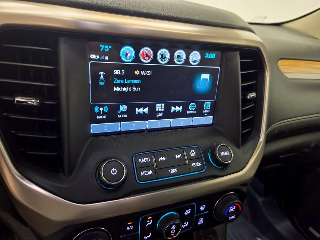 Used 2018 Black GMC Denali image 17