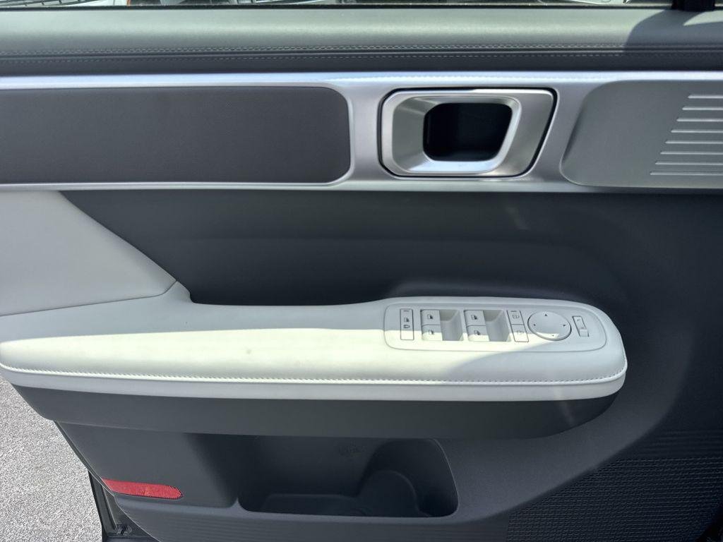 New 2026 Green Hyundai SEL FWD image 10
