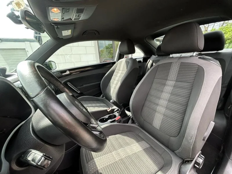 2012 Volkswagen Beetle 2.0 - Photo 29