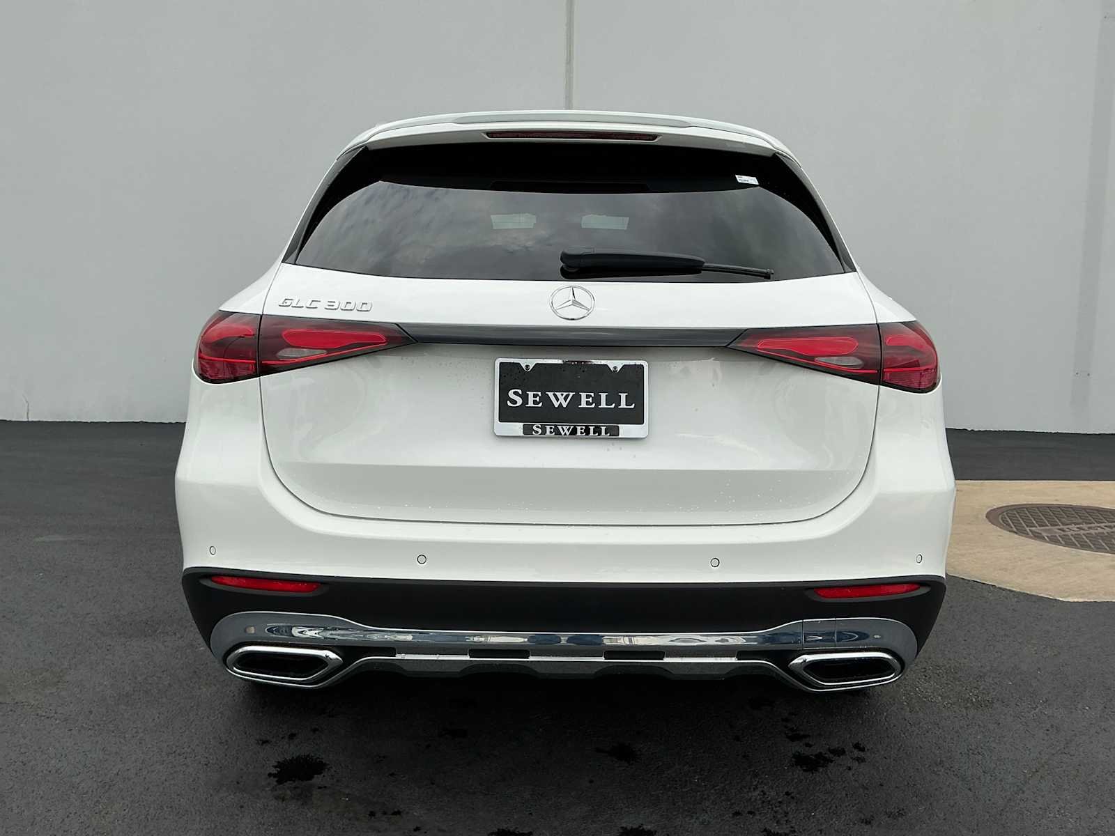 Certified Used 2026 Polar White Mercedes-Benz GLC 300 image 5