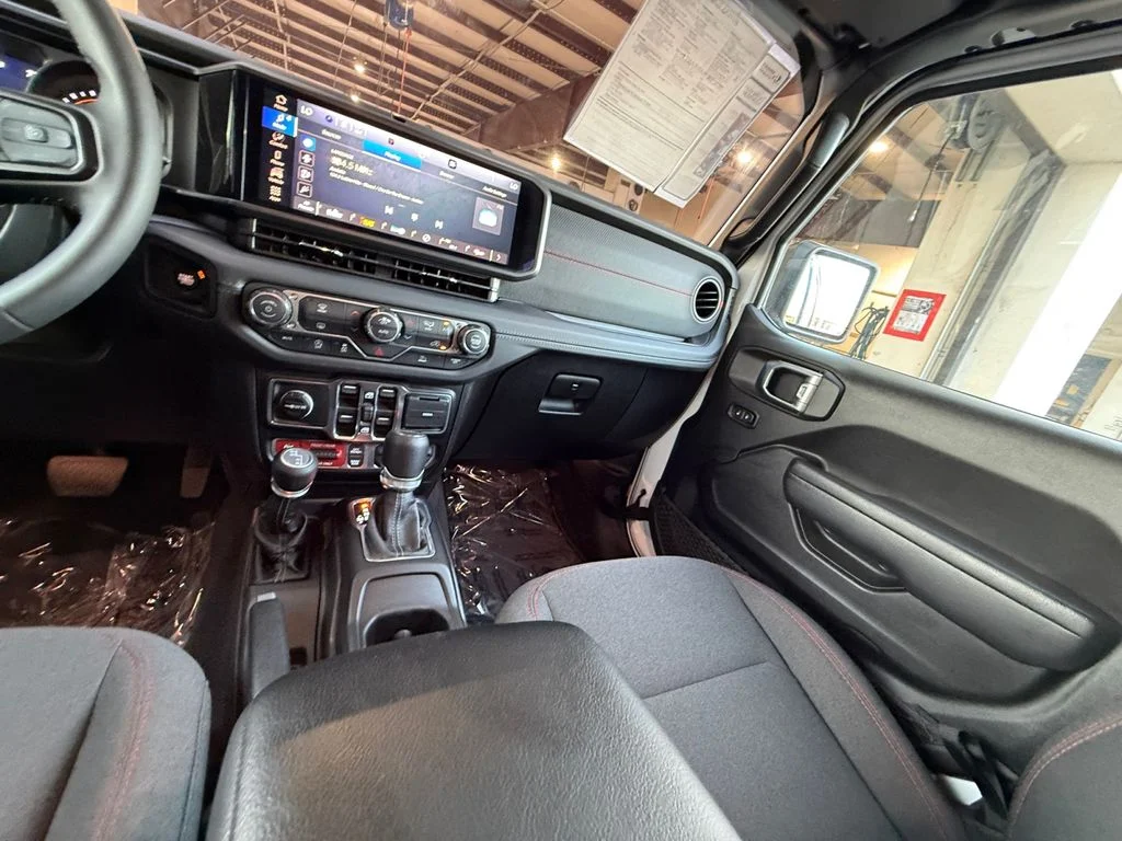 Used 2026 White Jeep Rubicon image 15