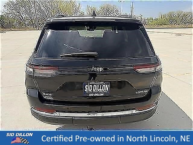 Used 2023 Diamond Black Crystal Pearlcoat Jeep Laredo image 5