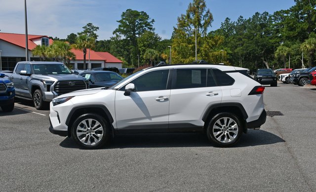 2024 Toyota RAV4 XLE Premium