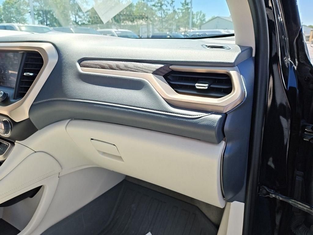Used 2023 Black GMC Denali image 38