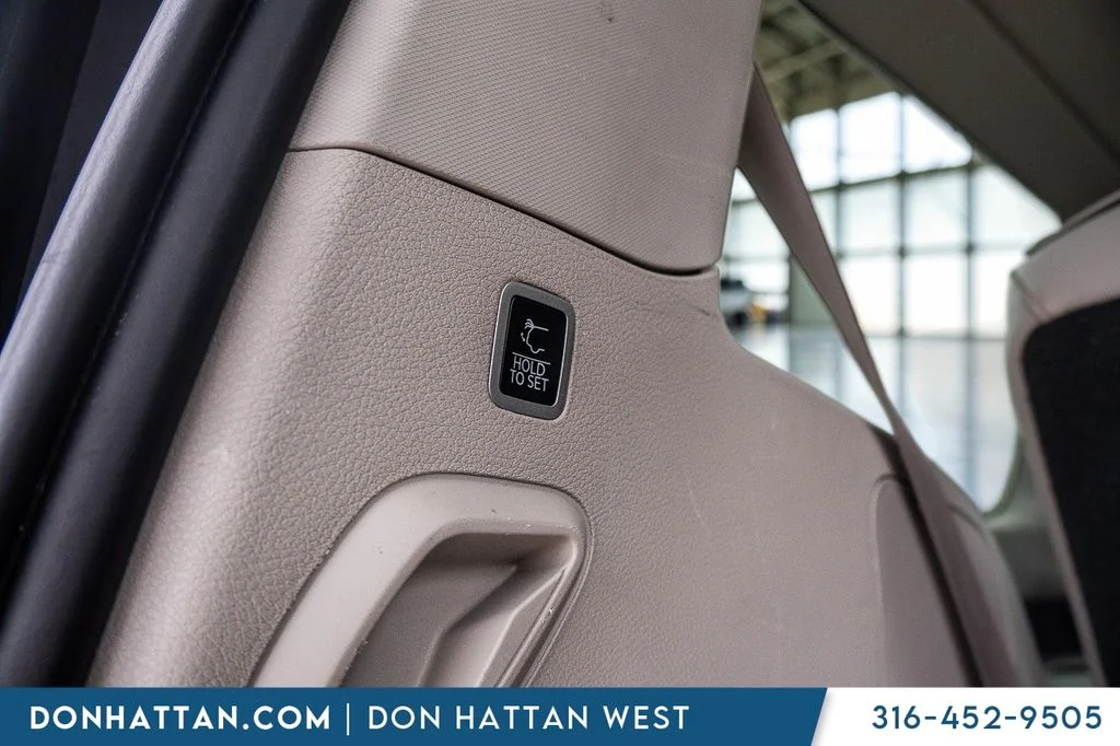 2023 Jeep Wagoneer Series III - Photo 38
