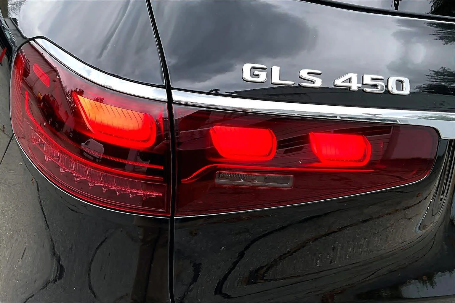 New 2026 040/Black Mercedes-Benz GLS 450 image 6