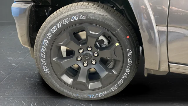 New 2026 Granite Crystal Metallic Clear-Coat Exterior Paint RAM Big Horn/Lone Star image 36