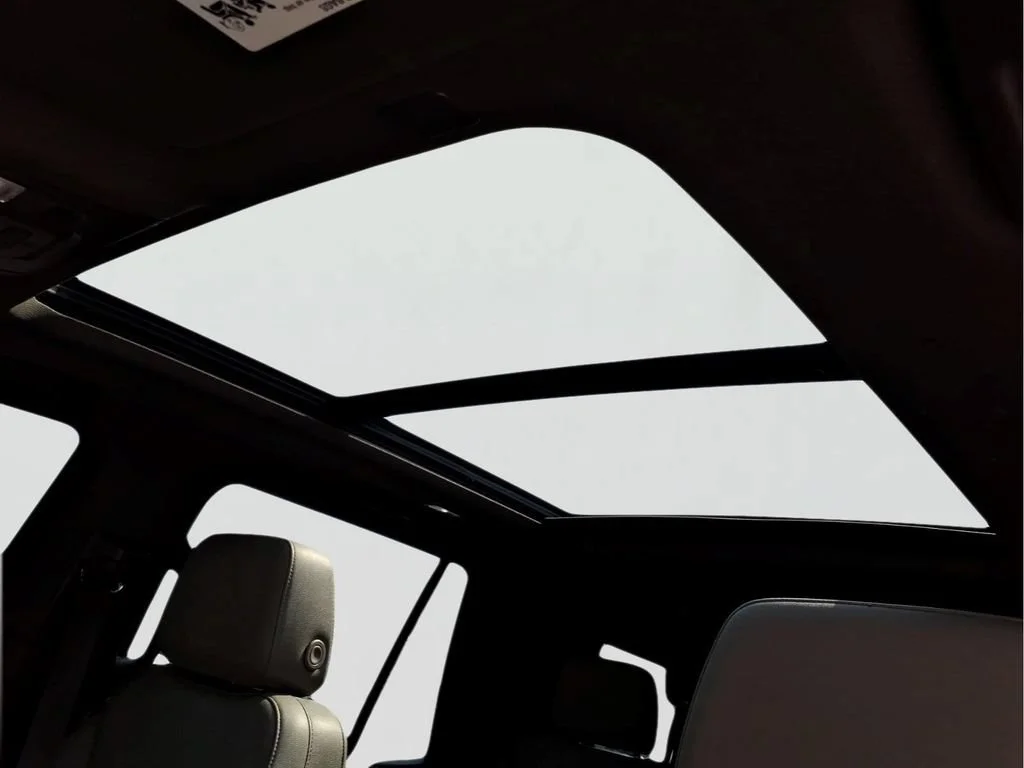 Used 2022 SUMMIT WHITE Chevrolet Z71 image 19
