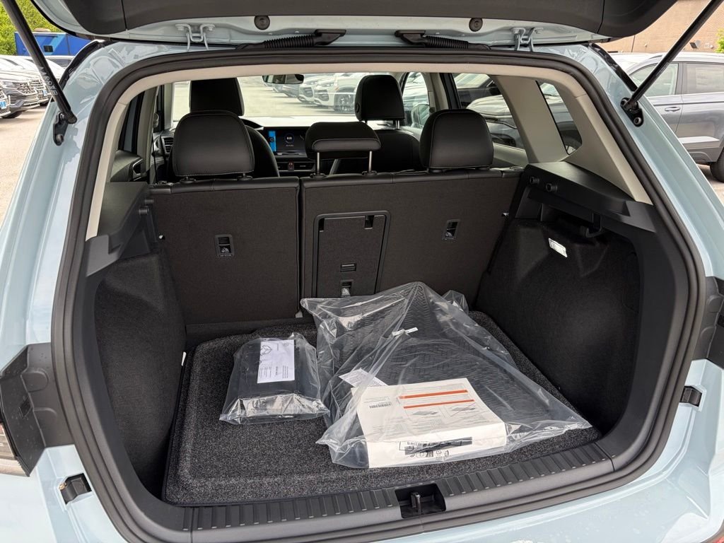 New 2026 Monument Gray W/Deep Black Roof Volkswagen 1.5T SE Black image 17