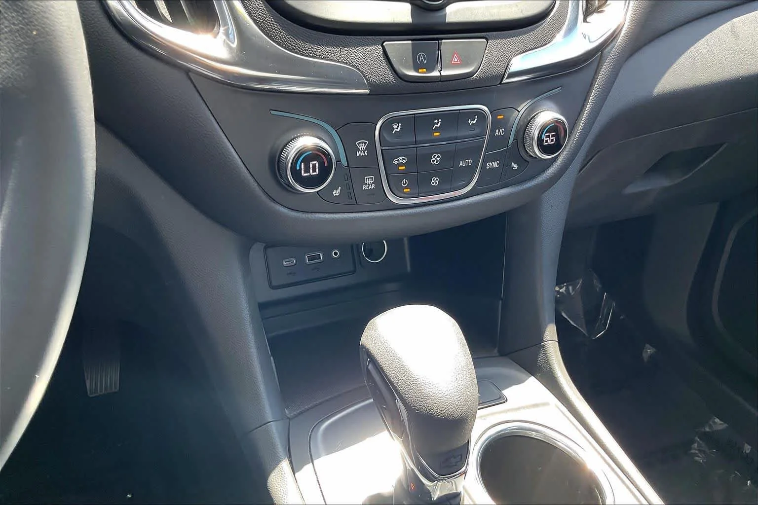 Used 2024 Summit White Chevrolet LT image 60